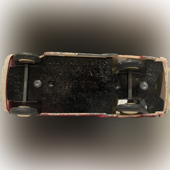 Dinky Toys 164 Vauxhill Cresta Saloon - Picture 5 of 6